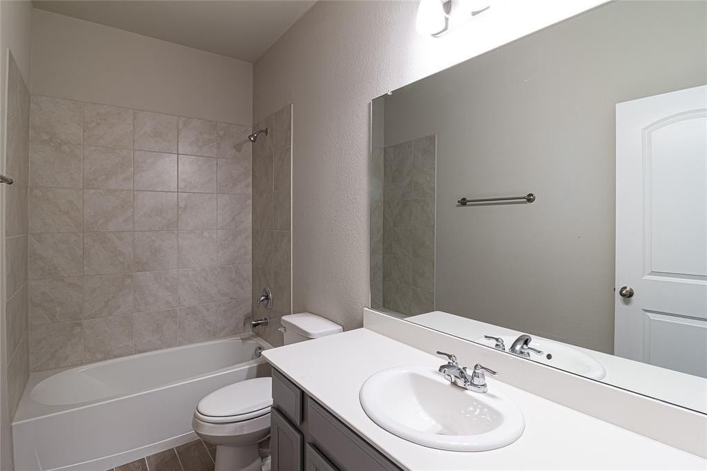 3004 Teak Dr - Photo 7 of 40