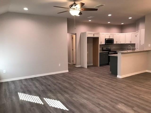 6045 Jennings Dr - Photo 4 of 16