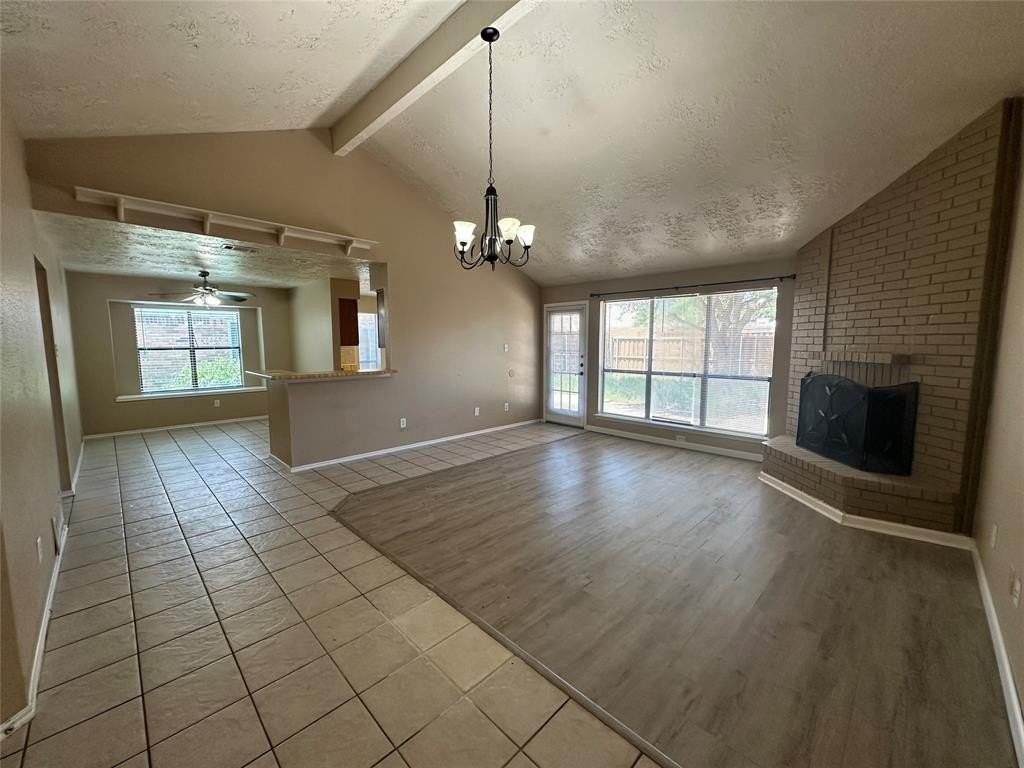 4045 Cavalry Dr - Photo 6 of 40