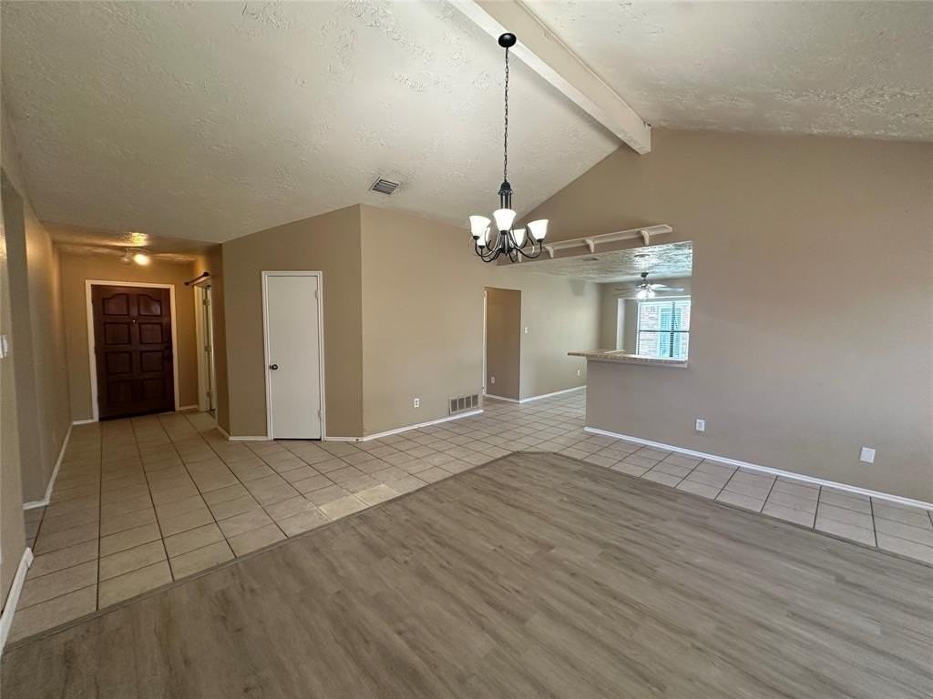 4045 Cavalry Dr - Photo 7 of 40
