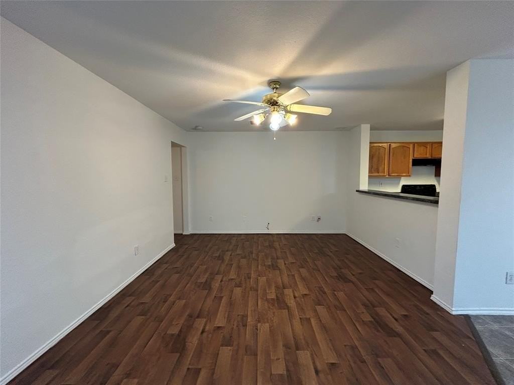 10745 Many Oaks Dr - Photo 3 of 18