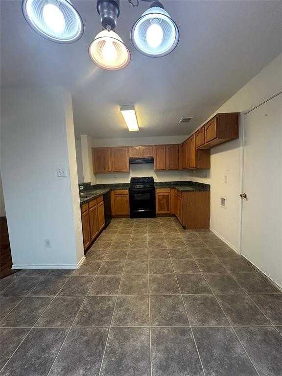 10745 Many Oaks Dr - Photo 5 of 18