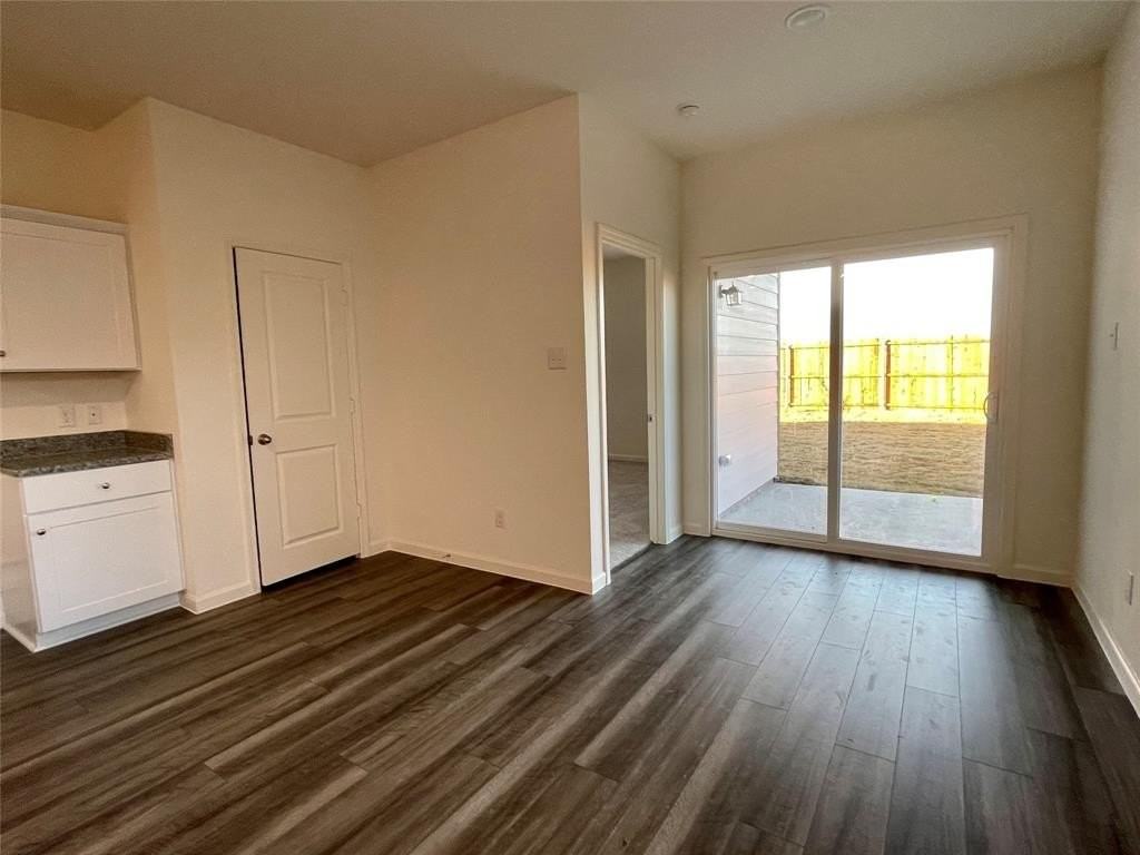 6222 Old Bridge Way - Photo 4 of 17