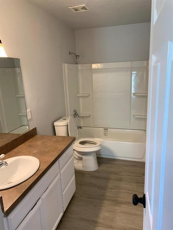 439 S 4th St - Photo 5 of 6