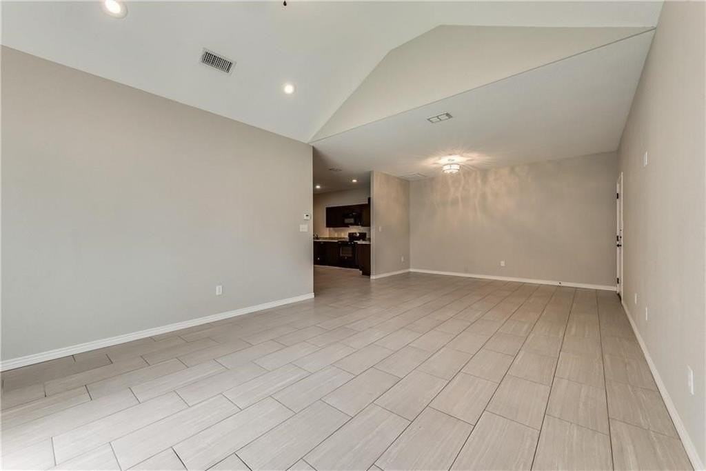 6035 Jennings Dr - Photo 5 of 17