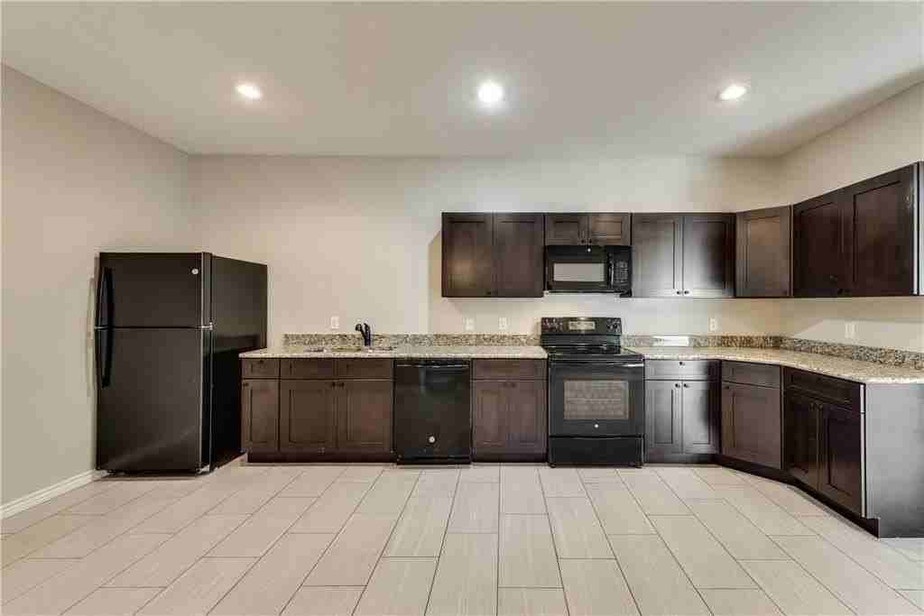 6035 Jennings Dr - Photo 6 of 17