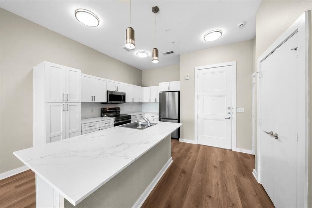 3522 Main St #203 - Photo 4 of 20
