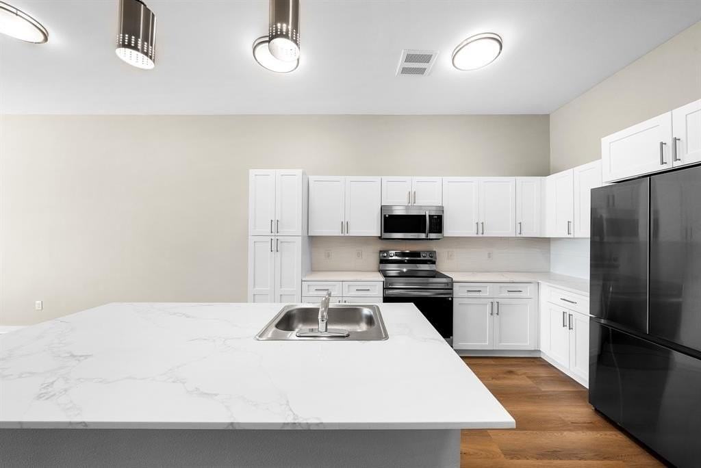 3522 Main St #203 - Photo 5 of 20
