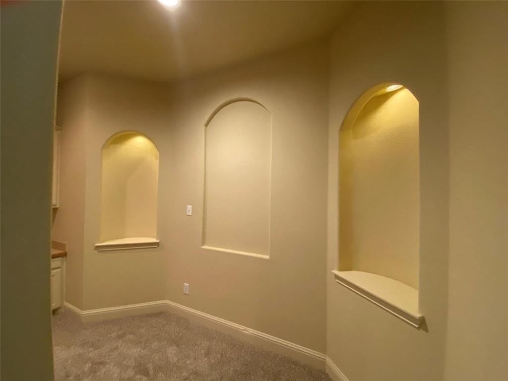 2222 Kirby St - Photo 3 of 25