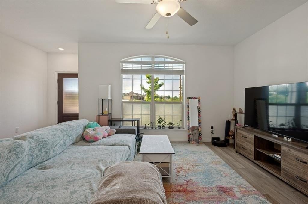3013 Sovereignty Dr - Photo 4 of 26