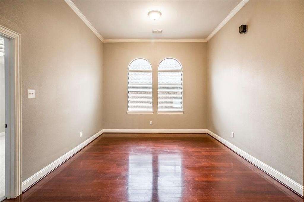 4104 Mustang Ave - Photo 4 of 22