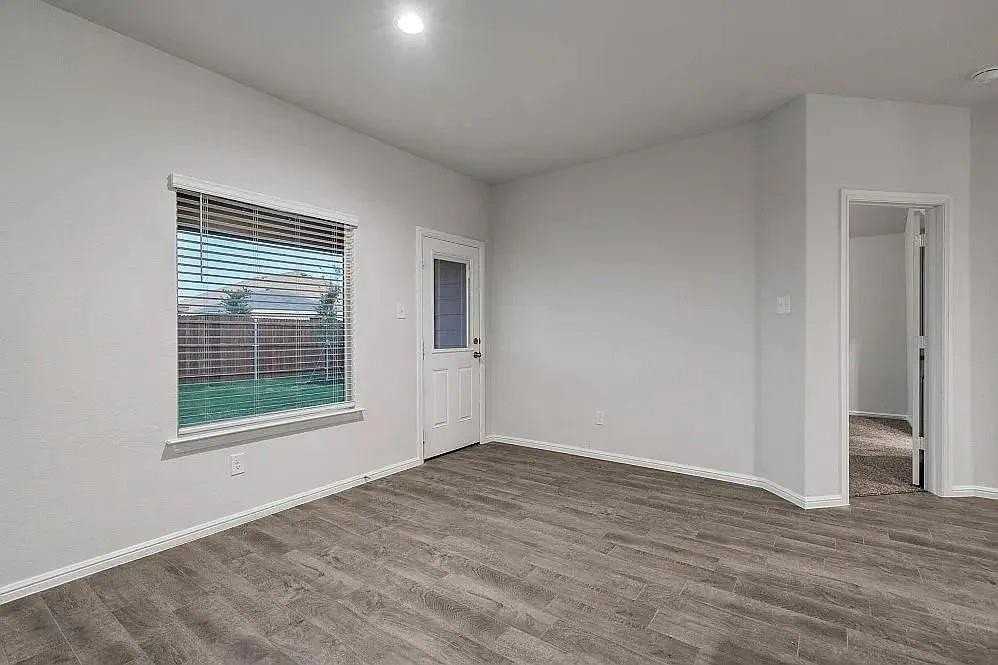 6212 Blacksmith Ave - Photo 5 of 19
