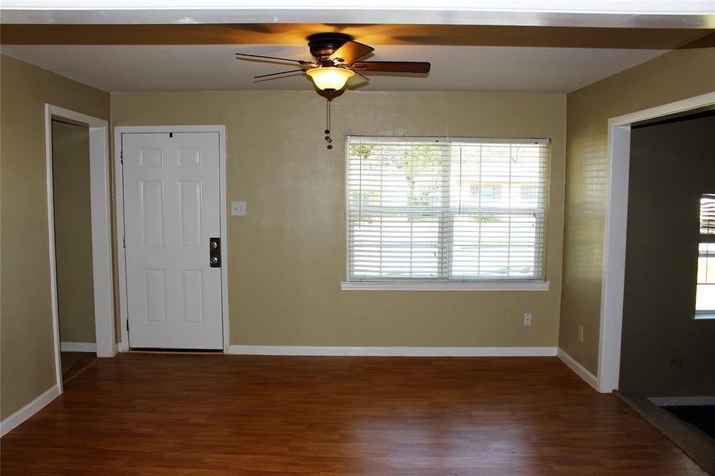 12028 Hoblitzelle Dr - Photo 2 of 12
