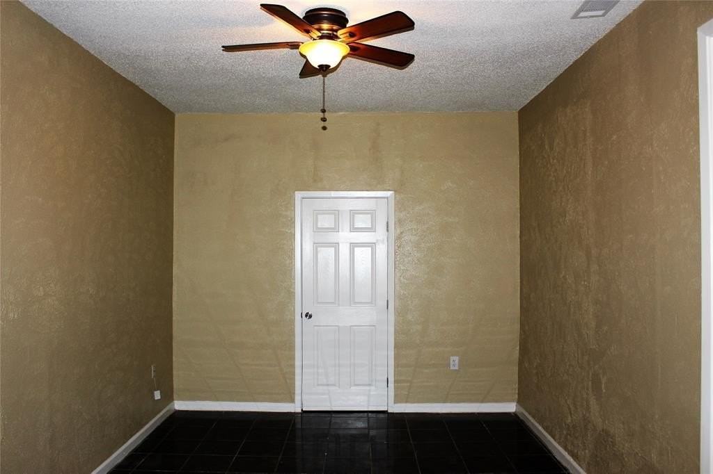12028 Hoblitzelle Dr - Photo 4 of 12