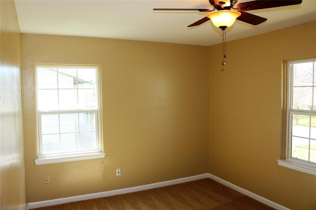 12028 Hoblitzelle Dr - Photo 5 of 12