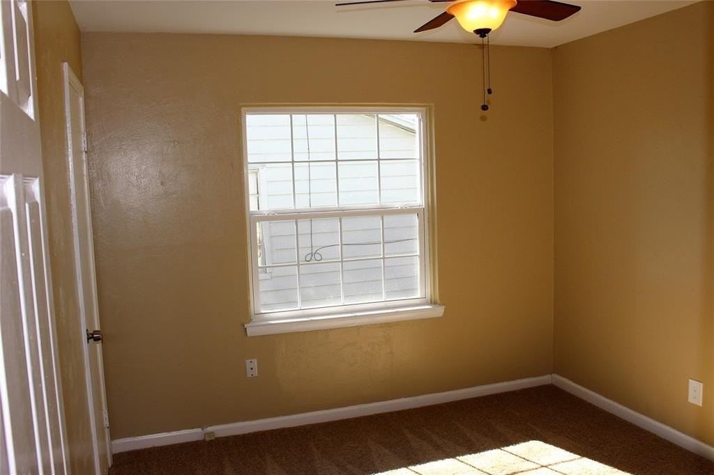 12028 Hoblitzelle Dr - Photo 6 of 12