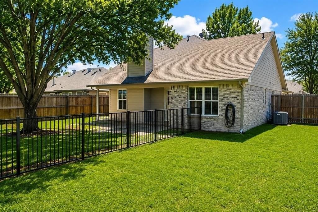 2811 Ravens Ct - Photo 3 of 15