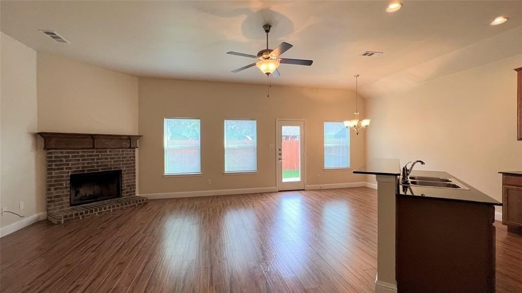 517 Highpark Ct - Photo 6 of 30