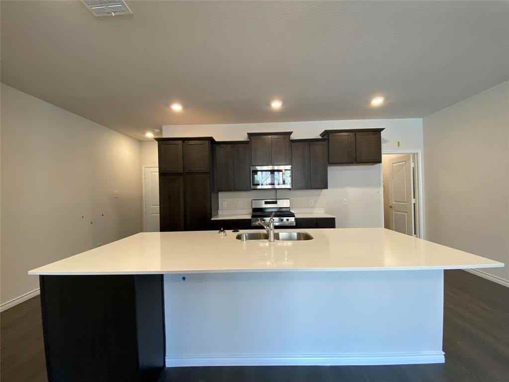2248 Lasso Ct - Photo 2 of 36