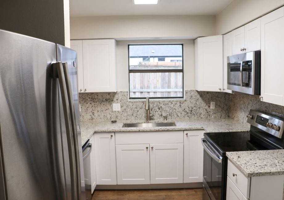 728 Cory St - Photo 6 of 16