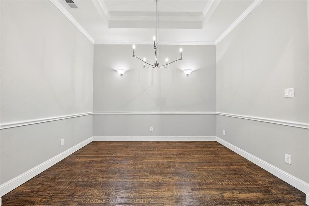 8104 Springmoss Dr - Photo 5 of 28