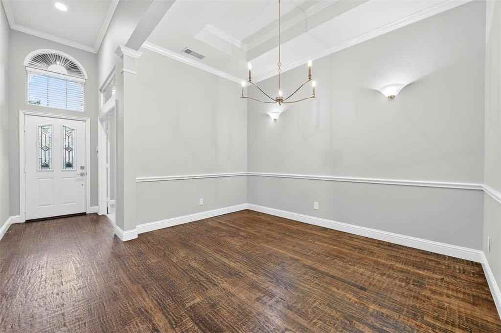 8104 Springmoss Dr - Photo 6 of 28