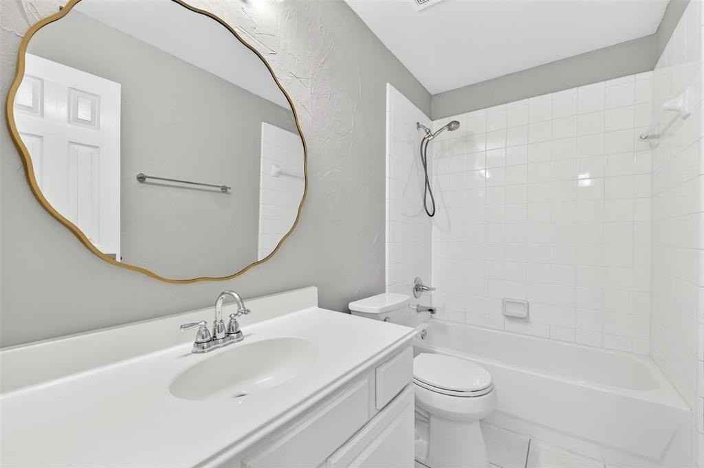 8104 Springmoss Dr - Photo 7 of 28