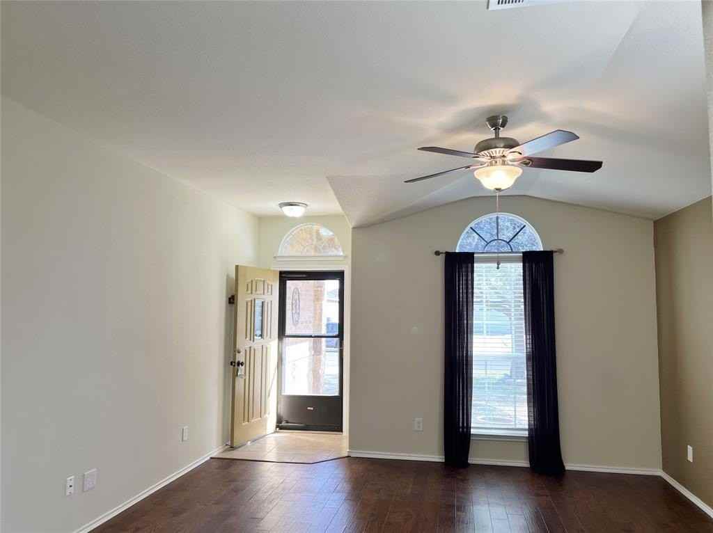 10244 Marigold Rd - Photo 3 of 13