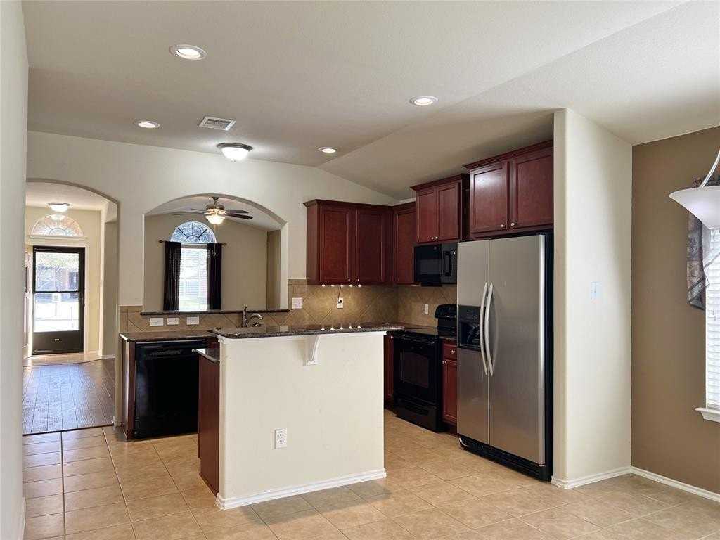 10244 Marigold Rd - Photo 5 of 13