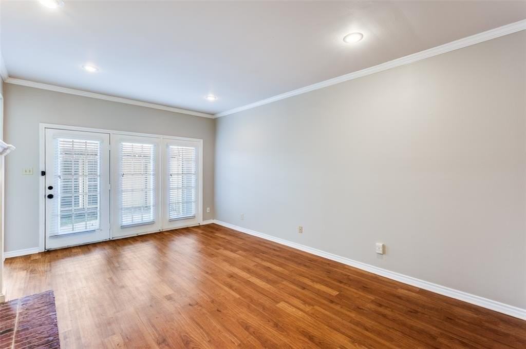 148 Cobblestone Row - Photo 5 of 37