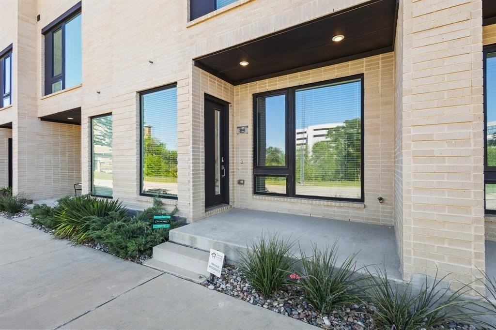 3440 Red Moon Way - Photo 3 of 25