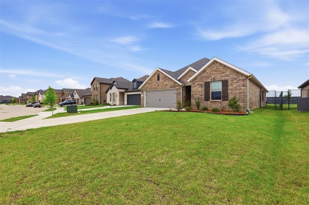 3313 Redbud Flower Trl - Photo 2 of 30