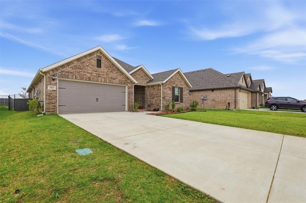 3313 Redbud Flower Trl - Photo 3 of 30
