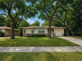 2708 Hunter St - Photo 1 of 1