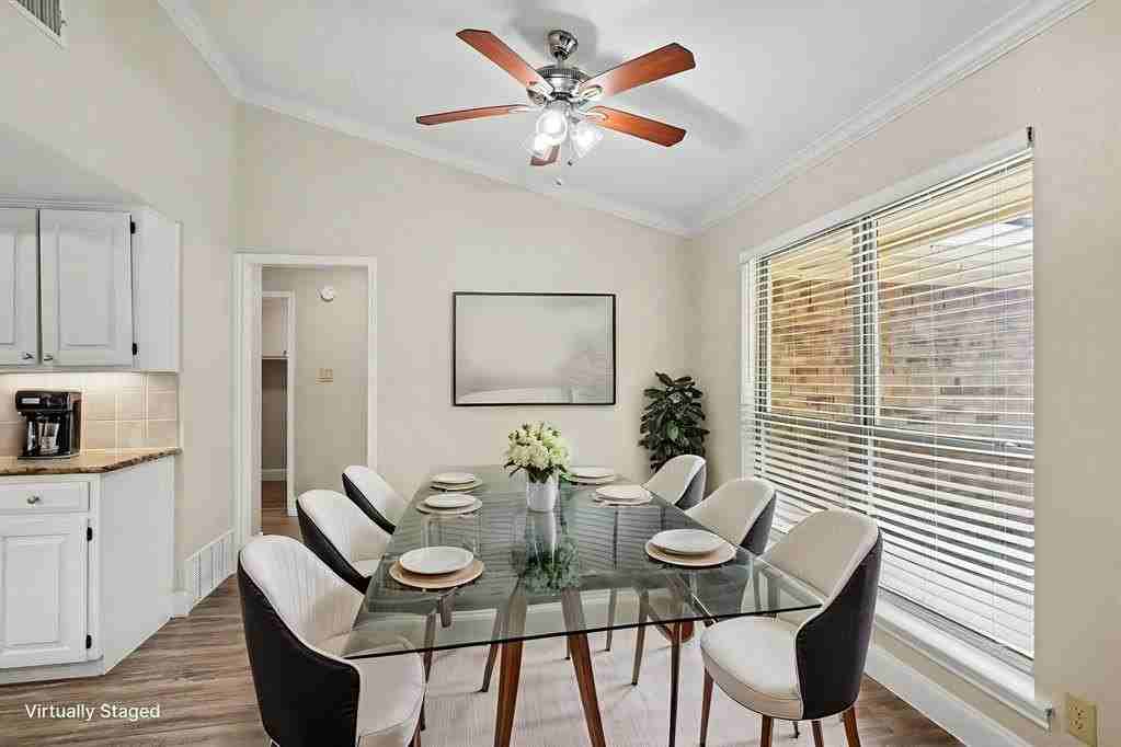 2701 Whitehurst Dr - Photo 2 of 35