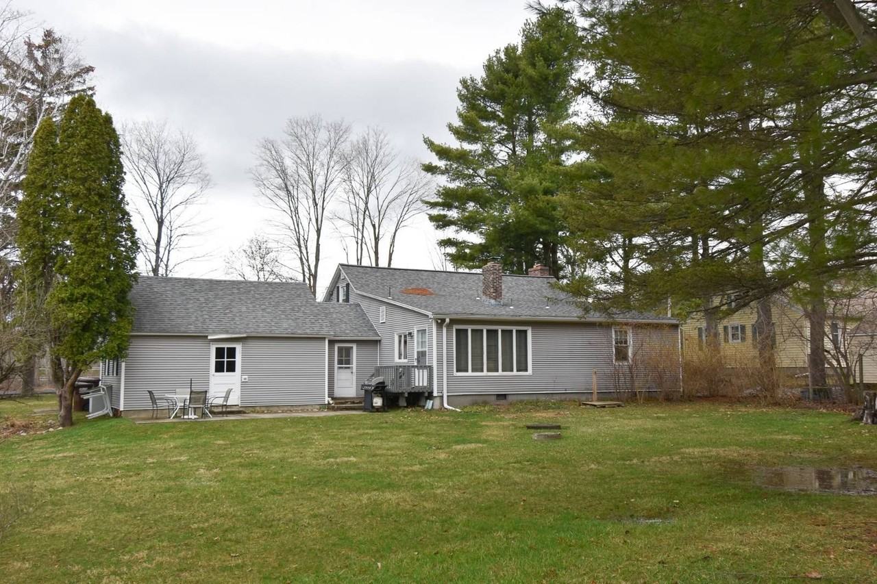 257 Spore Rd - Photo 2 of 29