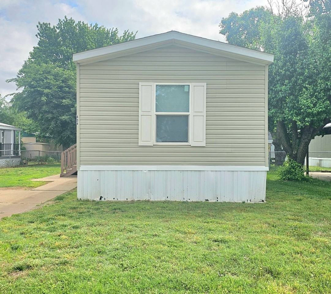5434 S Kansas Ave - Photo 2 of 17