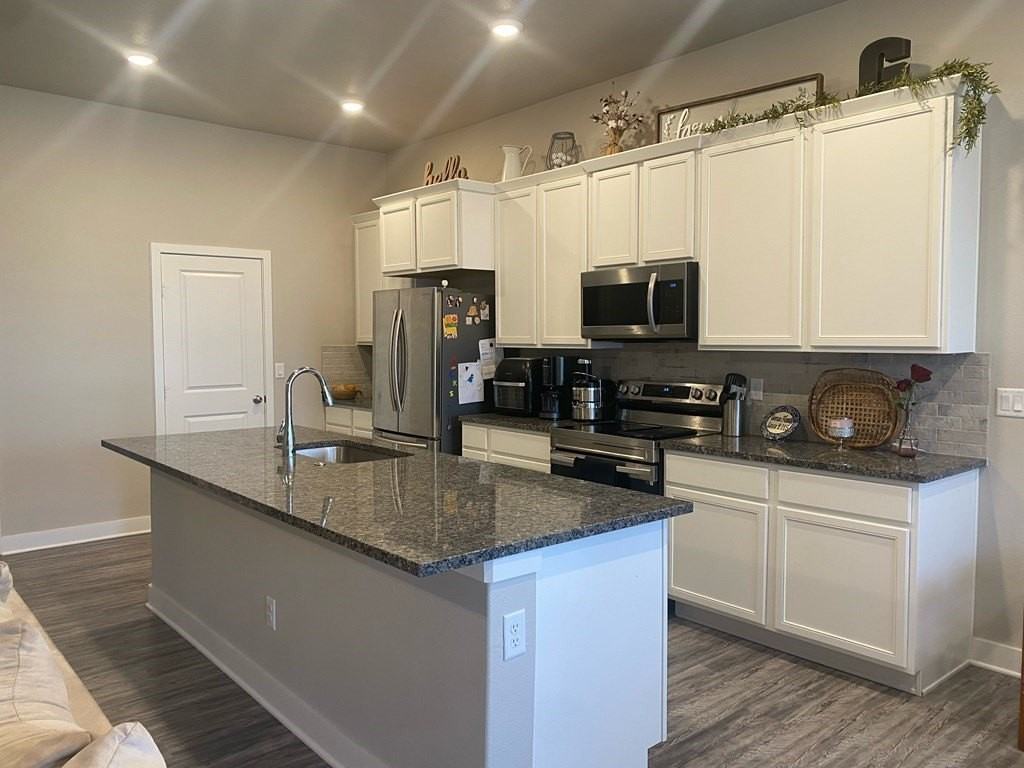 1508 E 89th St - Photo 5 of 16