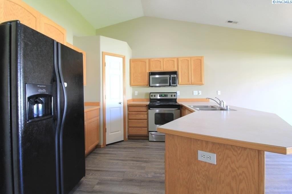 5823 Saddle Creek Ln - Photo 4 of 11