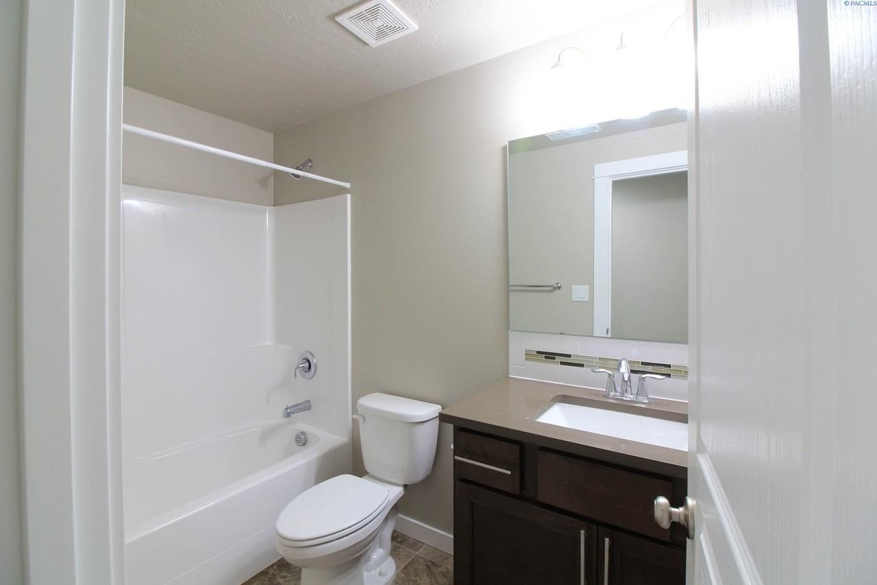 680 Marysville Way - Photo 5 of 8