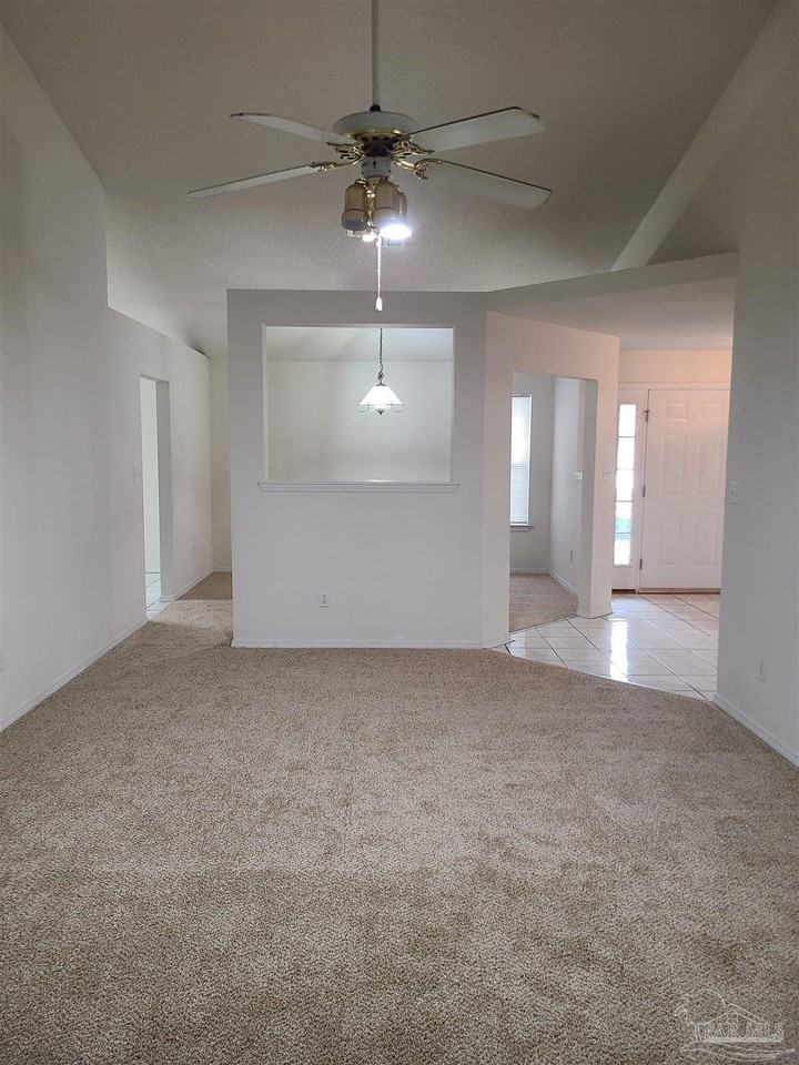 112 Mirabelle Cir - Photo 5 of 25