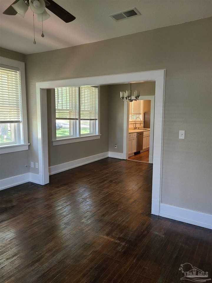 504 N Spring St #B - Photo 2 of 14