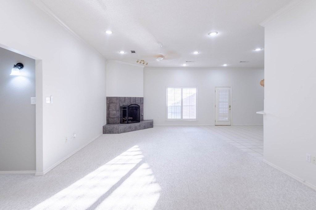 4801 Whitman Dr - Photo 6 of 25