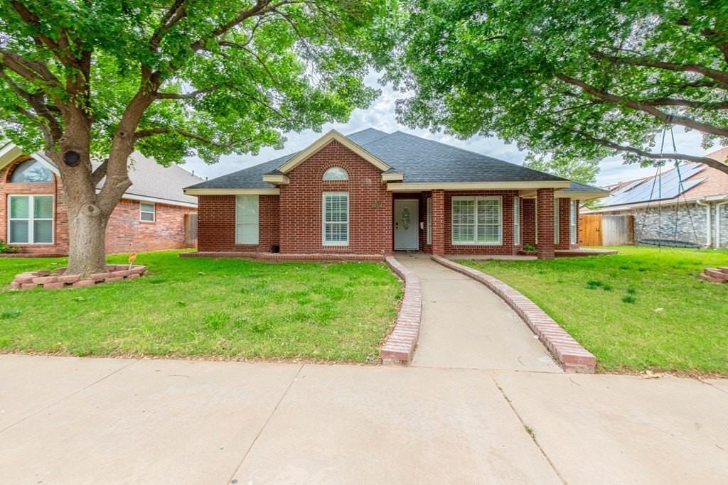 4715 Bishops Castle Dr - Photo 3 of 37