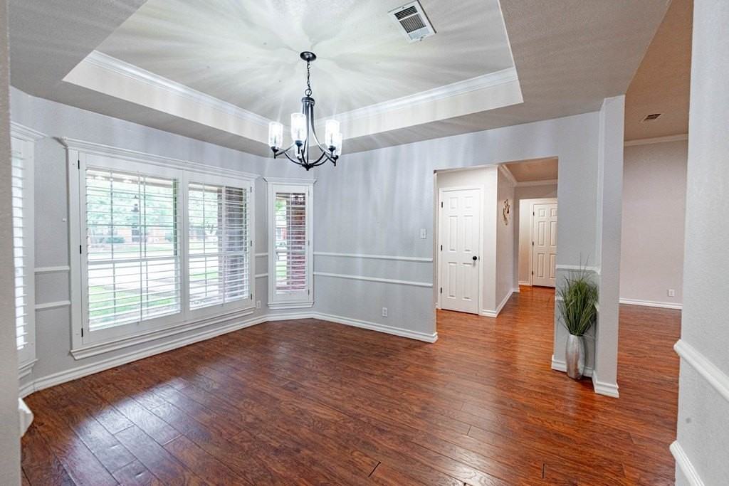 4715 Bishops Castle Dr - Photo 7 of 37