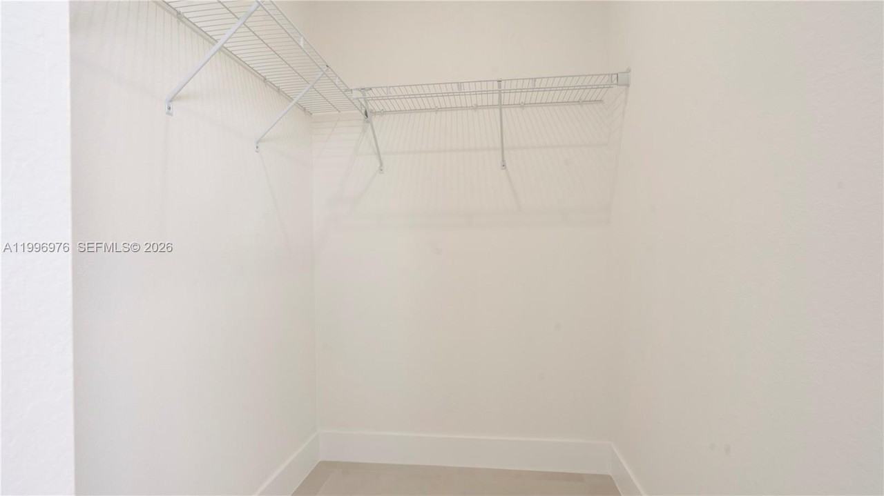Sw 96th Ct - Photo 2 of 8