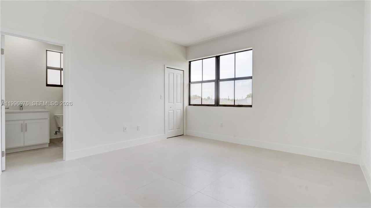 Sw 96th Ct - Photo 4 of 8