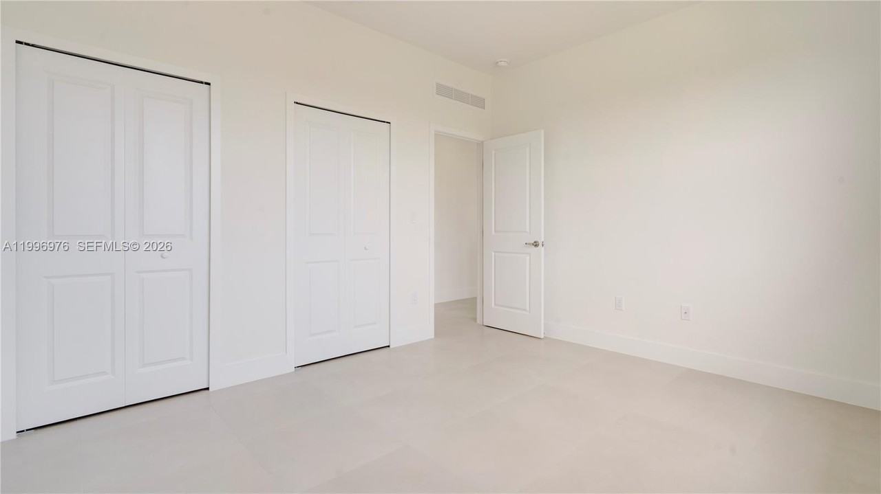 Sw 96th Ct - Photo 5 of 8