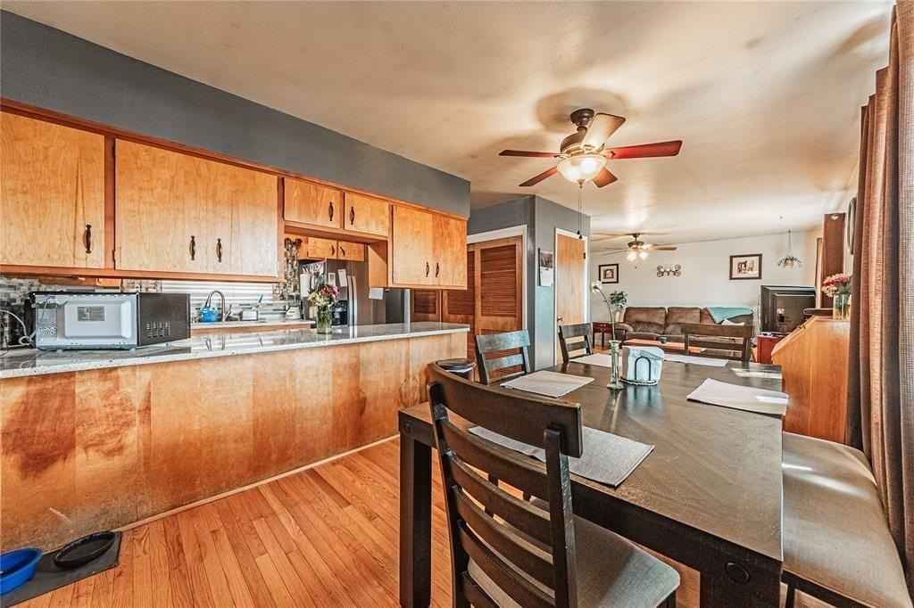 102 Judson St - Photo 5 of 26