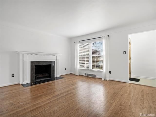 2090 Bradford Rd - Photo 3 of 29